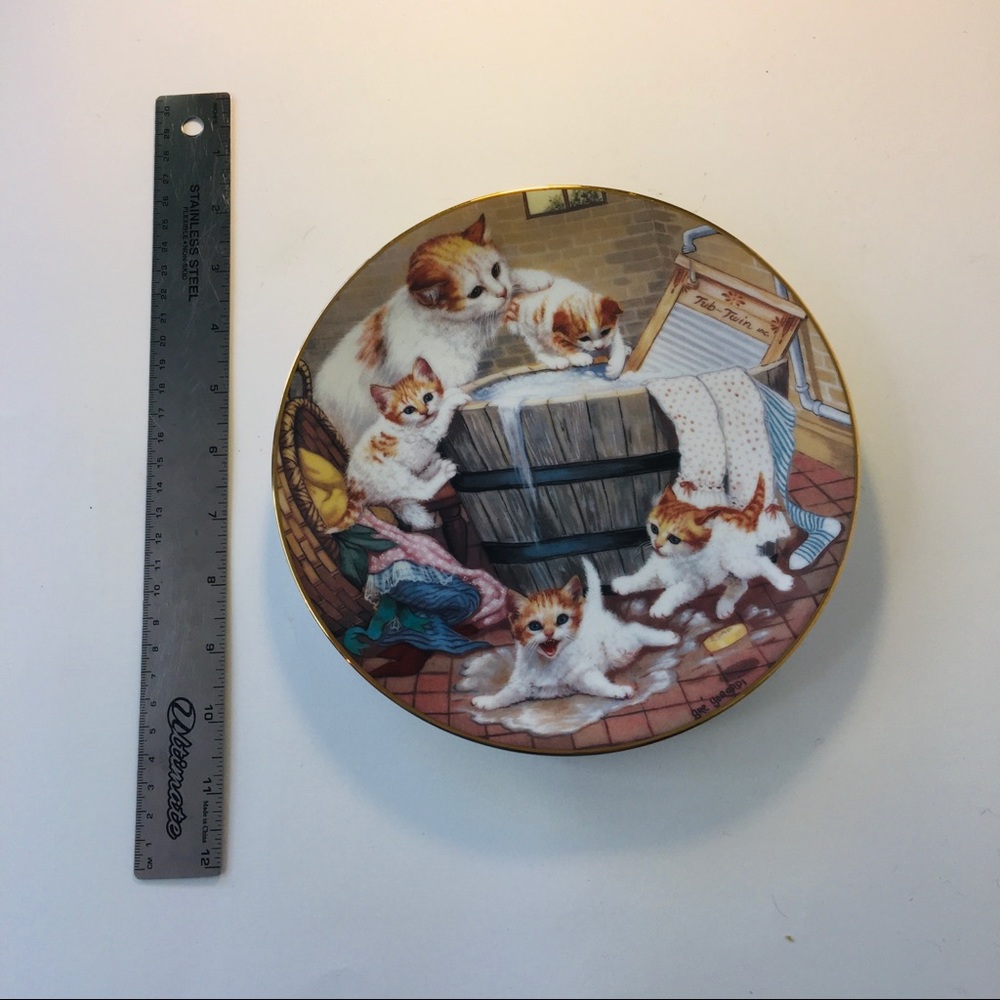 Vintage Plate All Washed Up Country Kitties The Hamilton Collection 1988 - Picture 3 of 3